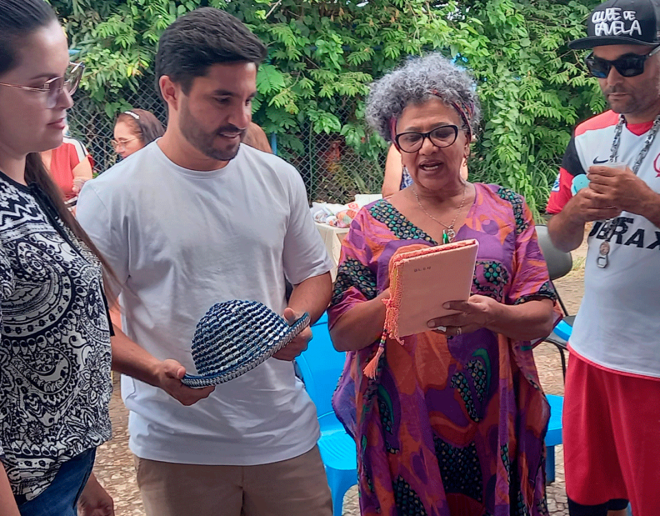 Sérgio Izalci ajuda a mudar vidas no Sol Nascente